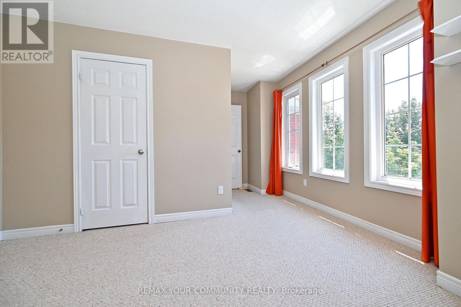73 Laurendale Avenue, Georgina, Ontario  L4P 4G1 - Photo 18 - N13581904
