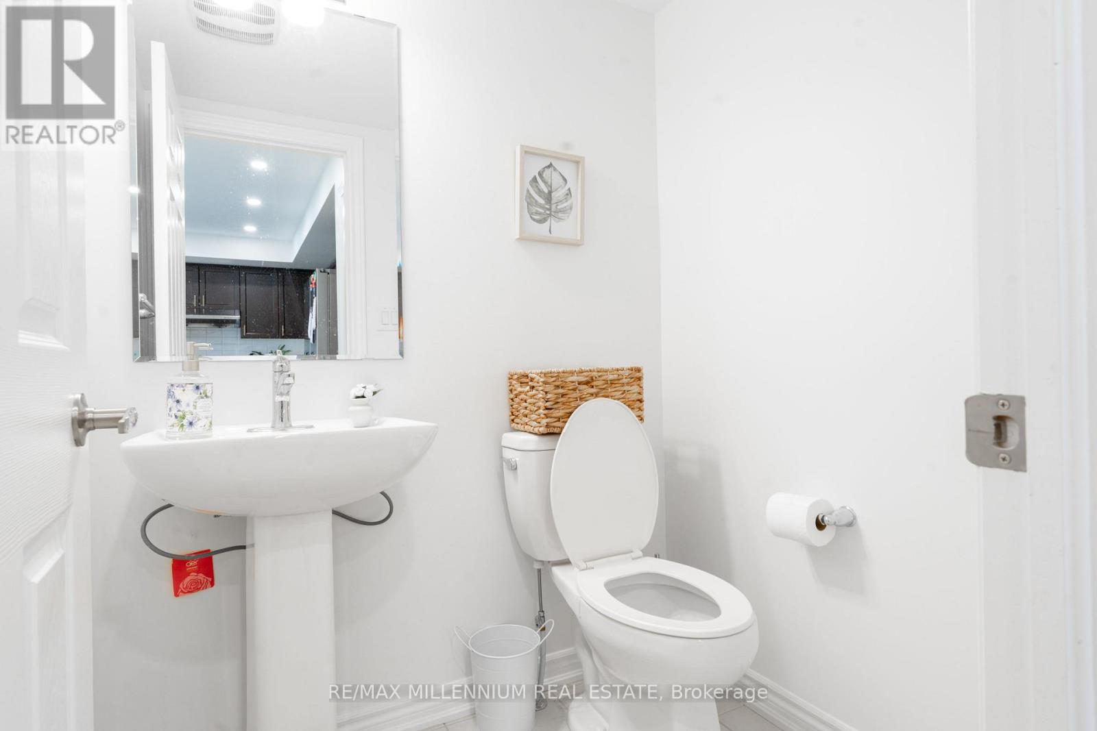 974 Hickory Crescent, Milton, Ontario  L9E 1P6 - Photo 5 - W13581892