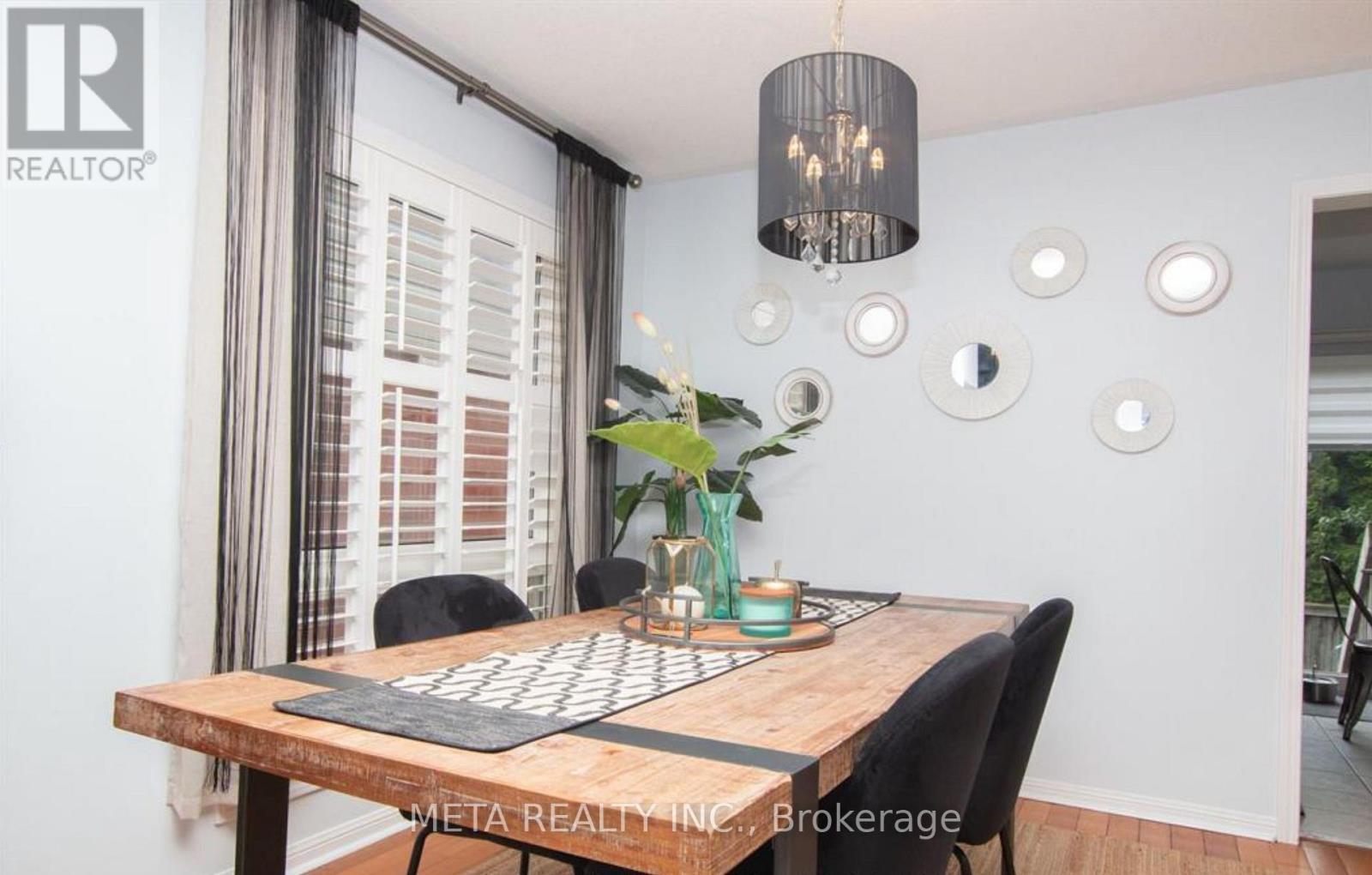 2109 Dunmore Avenue, Burlington, Ontario L7L 6V8 - Photo 4 - W13581930