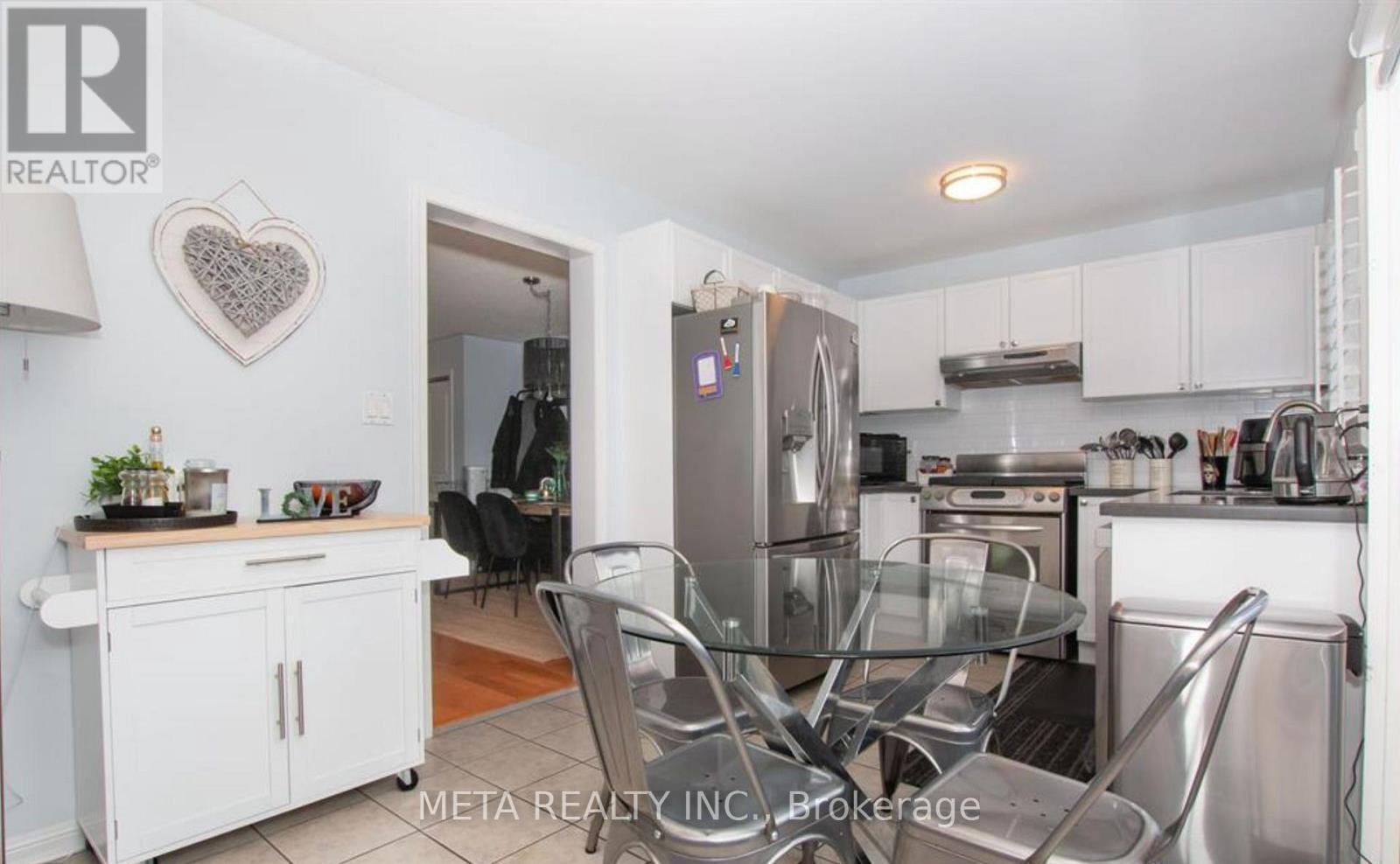 2109 Dunmore Avenue, Burlington, Ontario L7L 6V8 - Photo 7 - W13581930