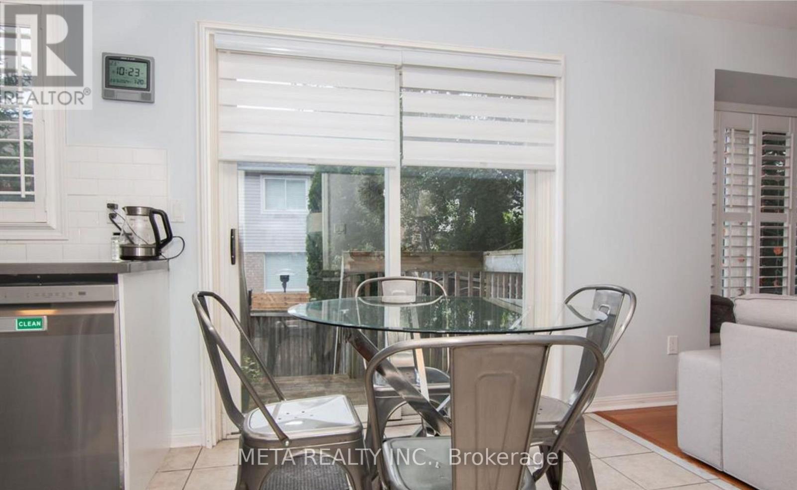 2109 Dunmore Avenue, Burlington, Ontario L7L 6V8 - Photo 9 - W13581930