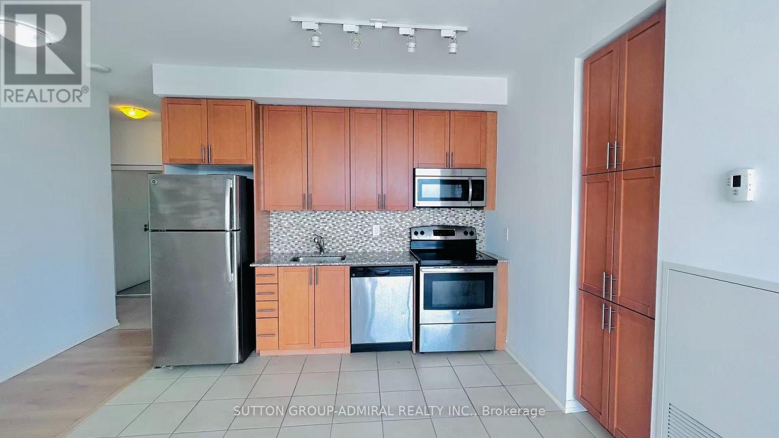 2911 - 830 Lawrence Avenue W, Toronto, Ontario  M6A 0B6 - Photo 11 - W13581956