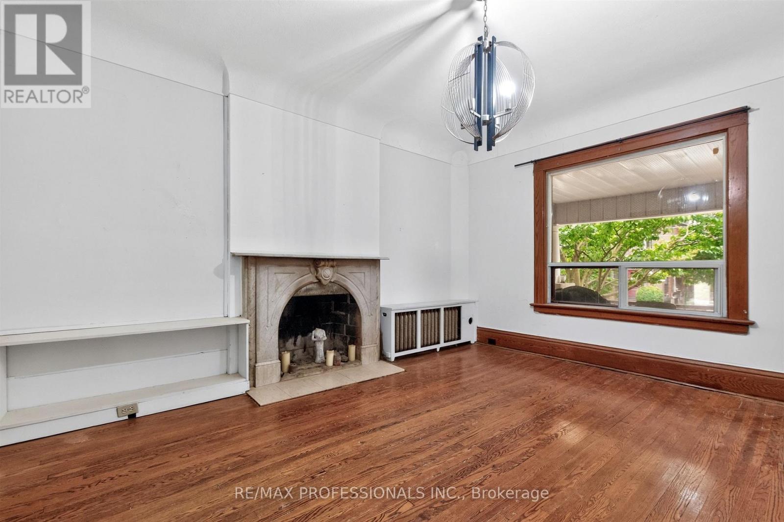 182 Geoffrey Street, Toronto, Ontario M6R 1P7 - Photo 11 - W13581958