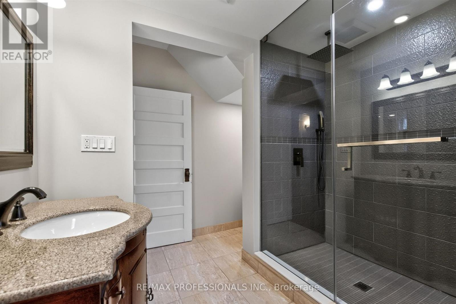 182 Geoffrey Street, Toronto, Ontario M6R 1P7 - Photo 31 - W13581958