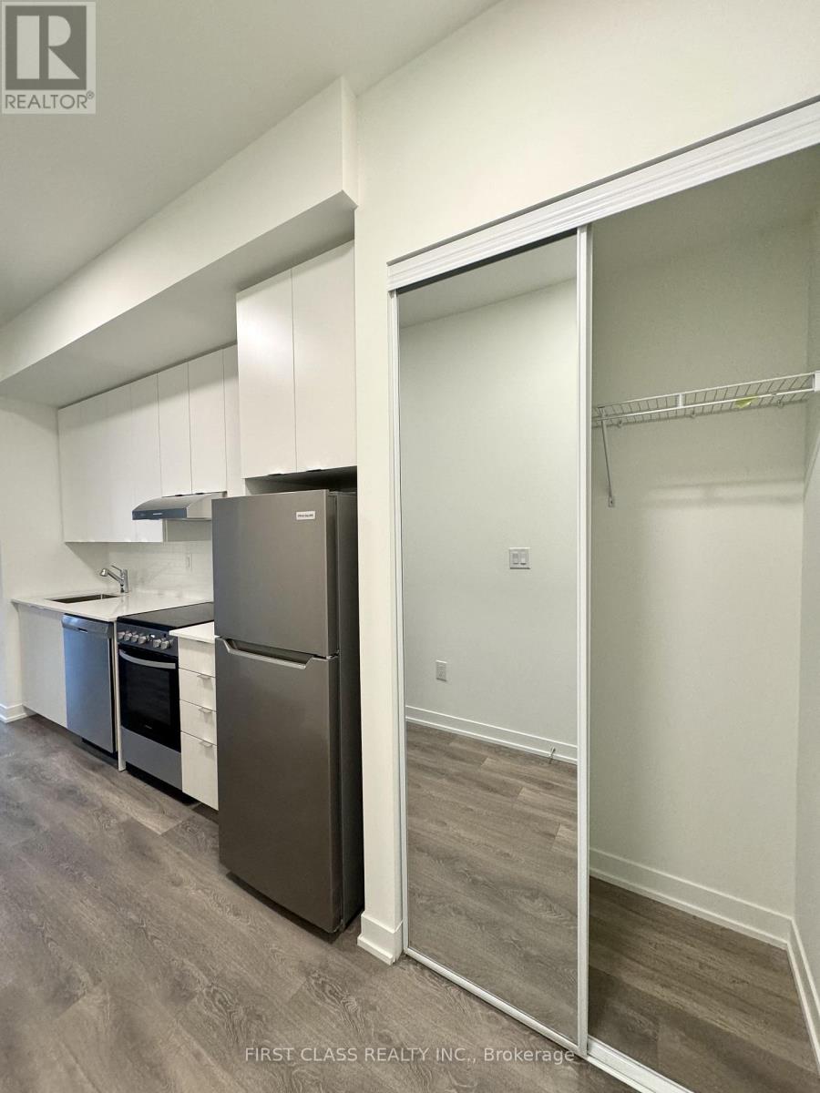 301 - 165 Canon Jackson Drive, Toronto, Ontario  M6M 2G1 - Photo 4 - W13581964