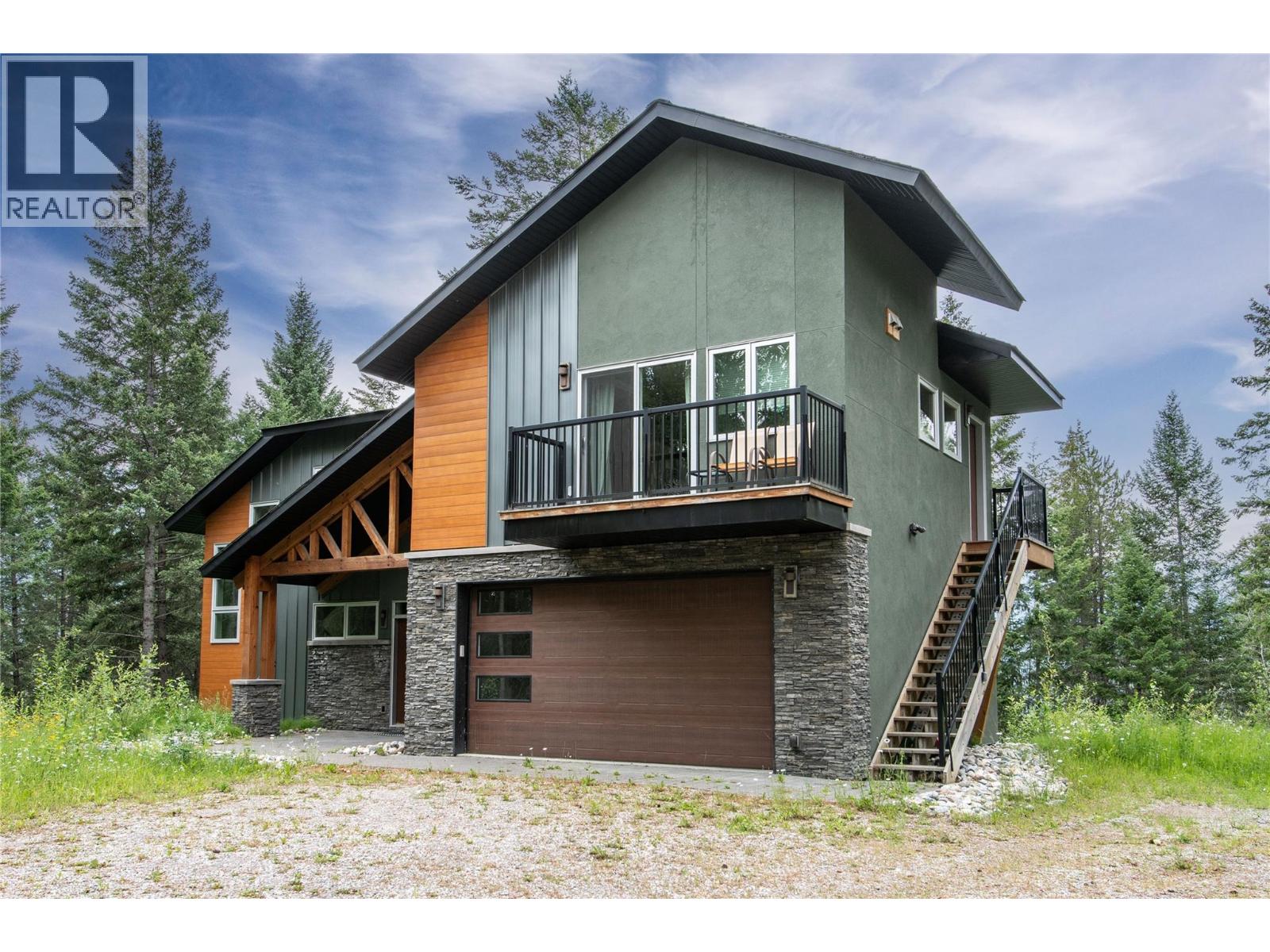 1541 Quartz Crescent