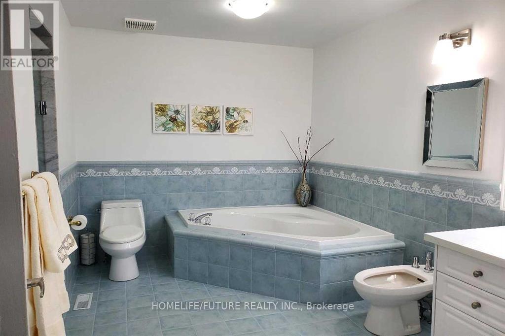 Main & 2nd - 109 Boxwood Crescent, Markham, Ontario L3S 4A4 - Photo 4 - N13582014