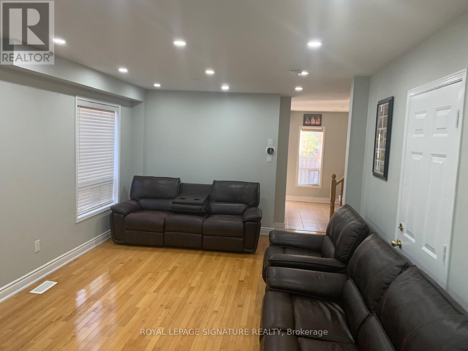 Main + 2nd Floor - 5924 Terranova Drive, Mississauga, Ontario L5M 6T5 - Photo 3 - W13582026