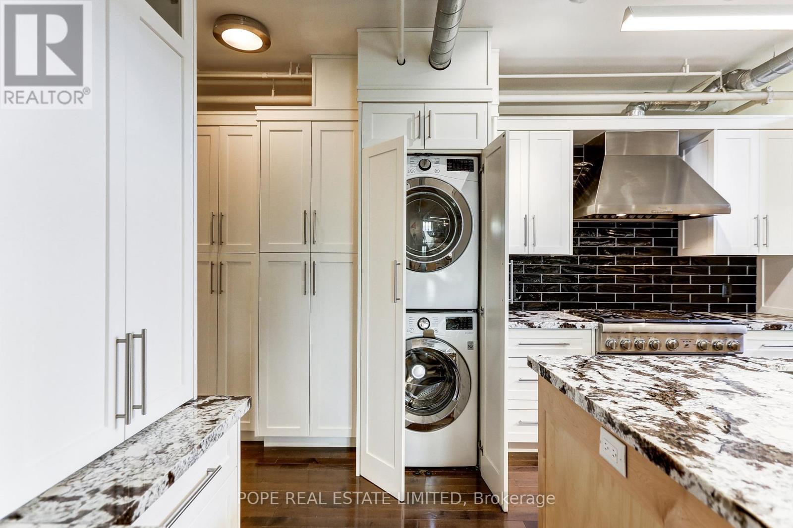 202 - 384 Sunnyside Avenue, Toronto, Ontario  M6R 2S1 - Photo 20 - W13582034
