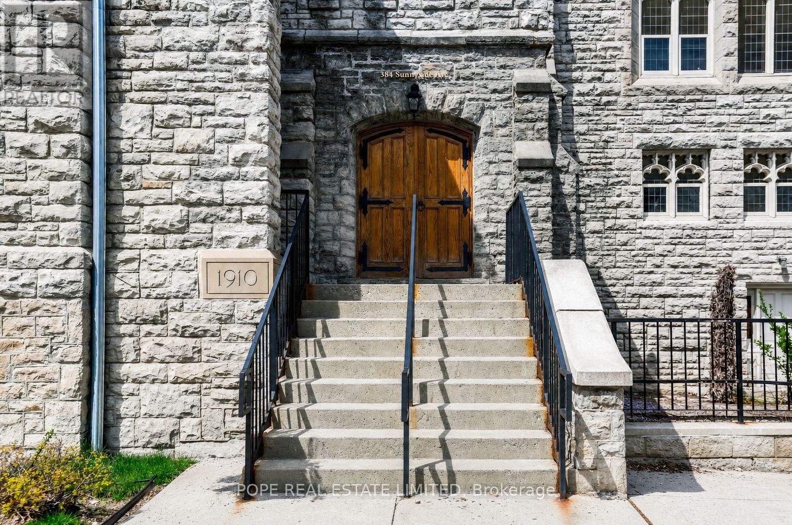 202 - 384 Sunnyside Avenue, Toronto, Ontario  M6R 2S1 - Photo 3 - W13582034