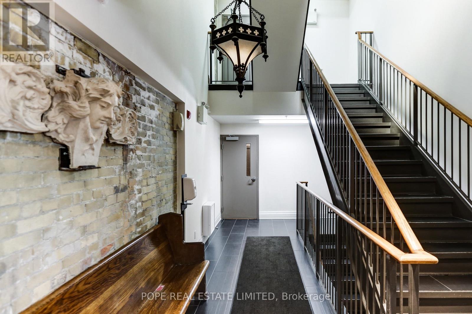 202 - 384 Sunnyside Avenue, Toronto, Ontario  M6R 2S1 - Photo 5 - W13582034