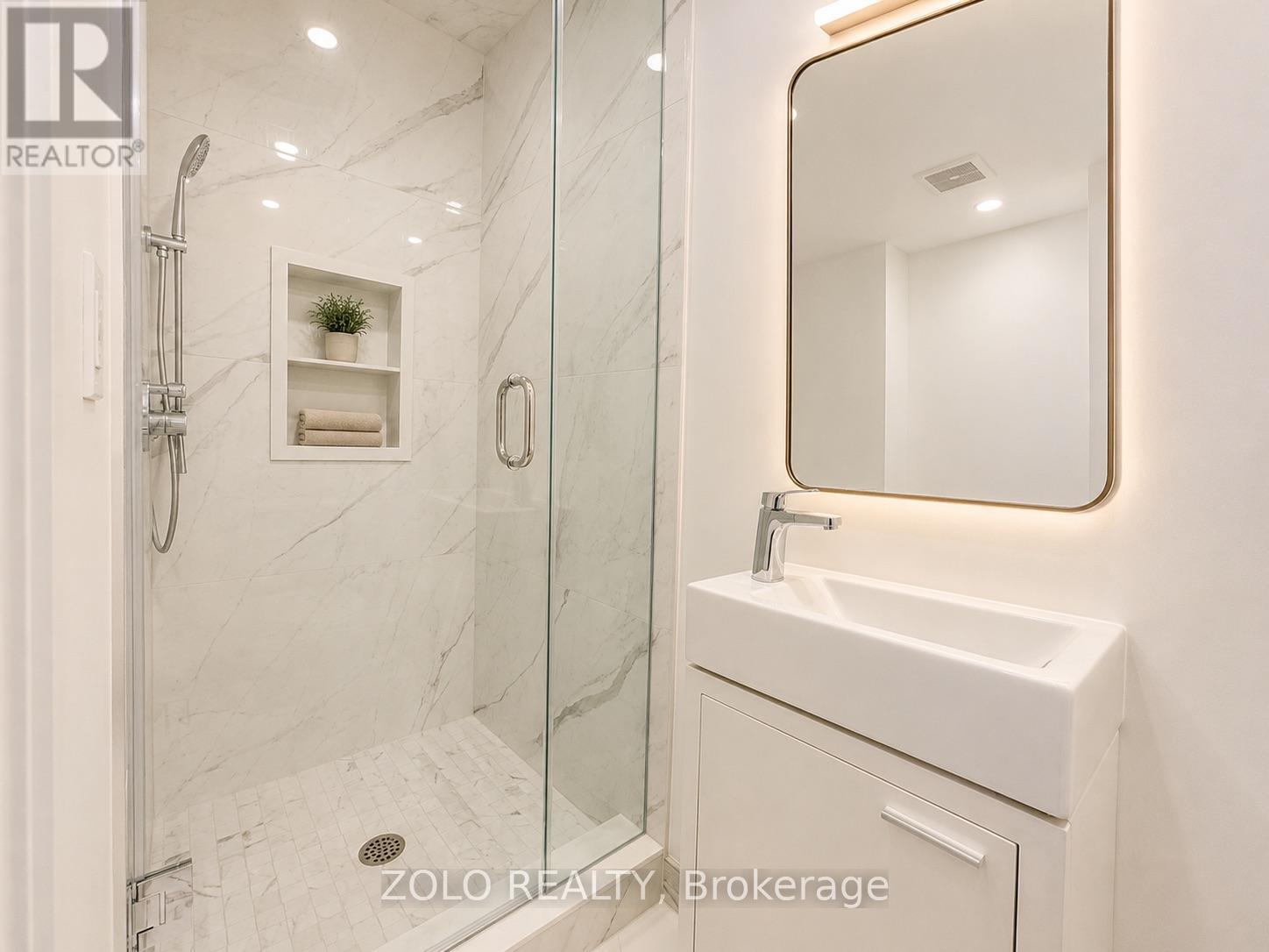 113 - 2120 Rathburn Road E, Mississauga, Ontario L4W 2S8 - Photo 12 - W13582038
