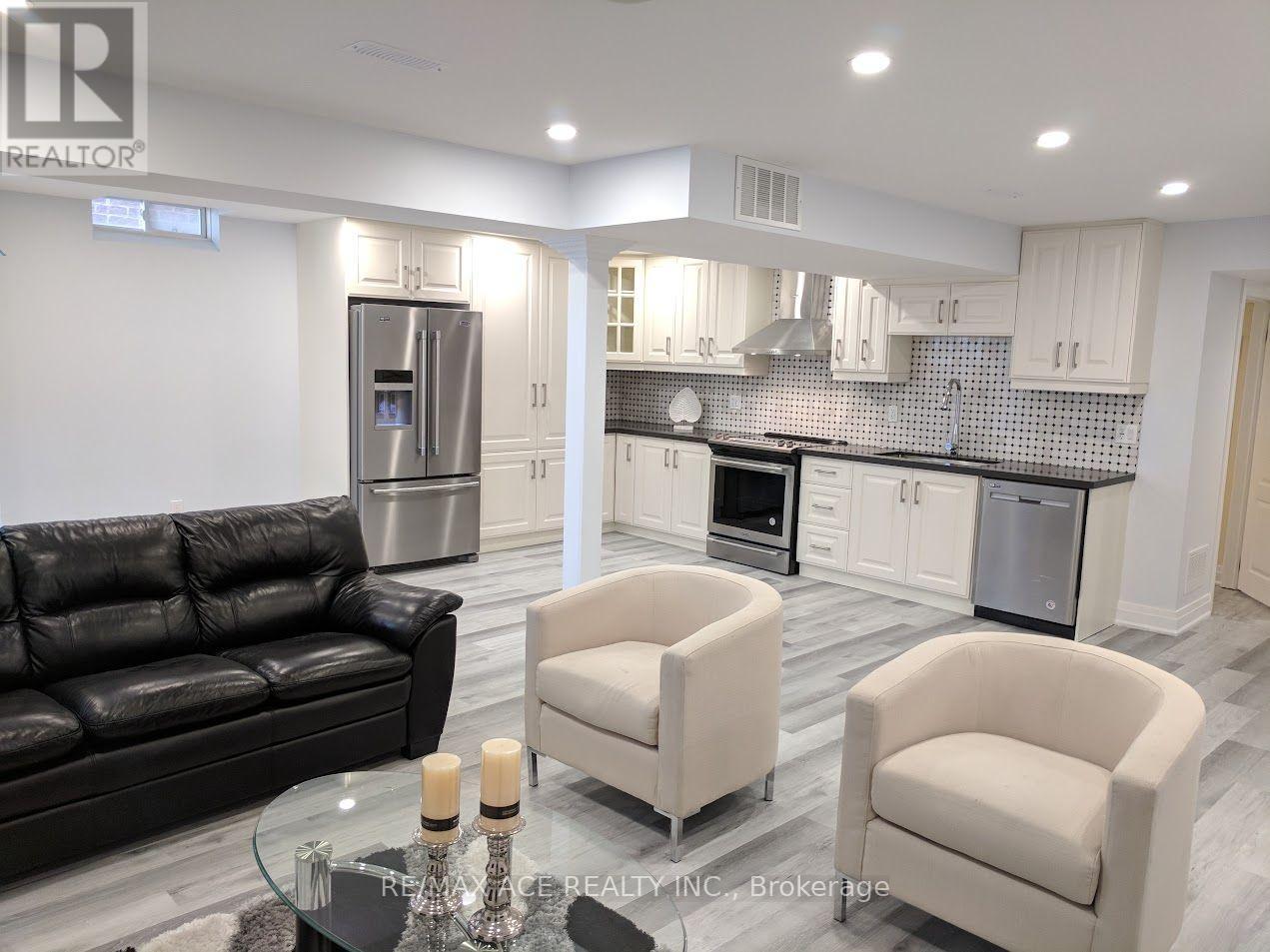 29 Frampton Road, Brampton, Ontario  L7A 4E1 - Photo 7 - W13582050