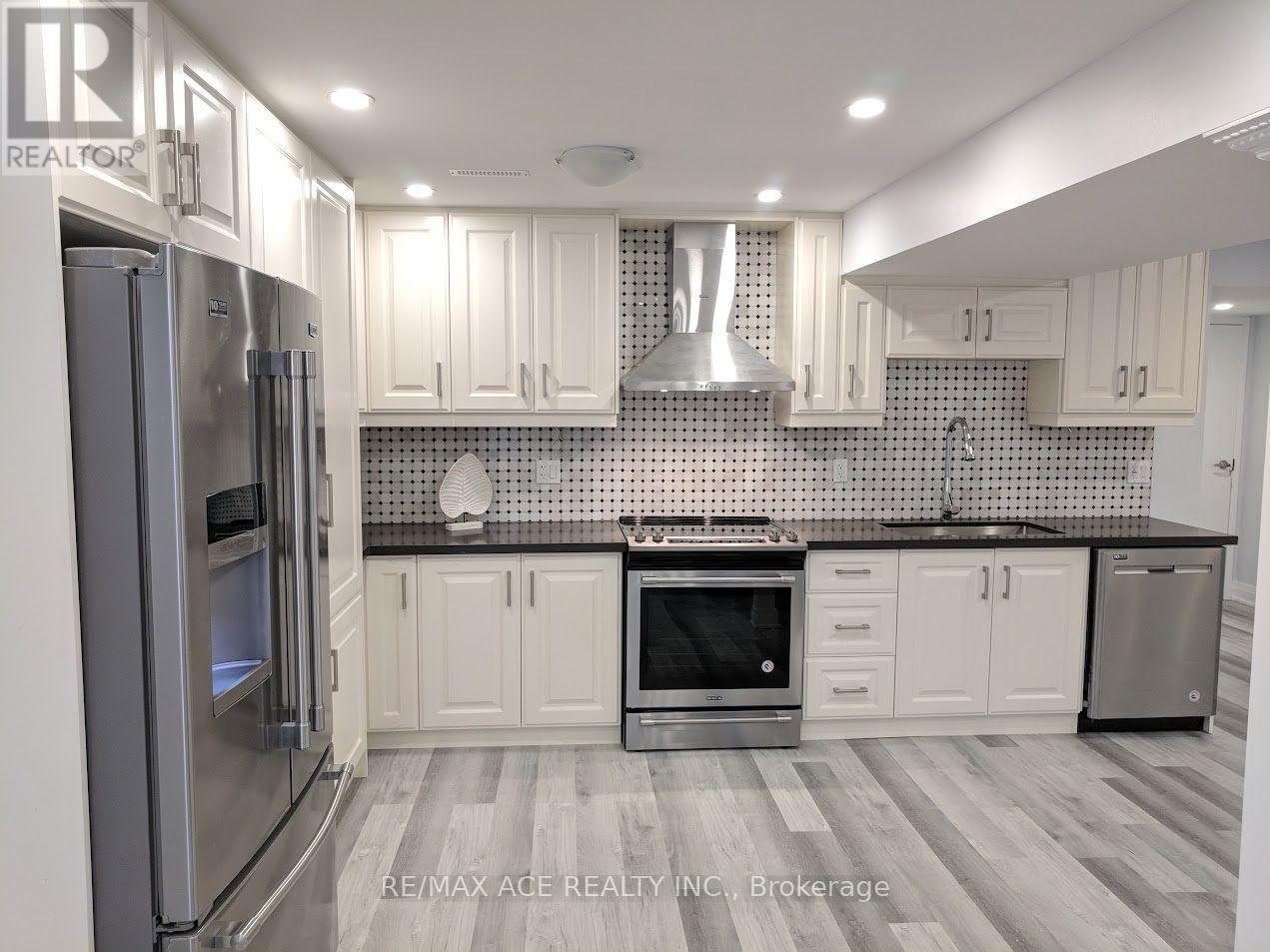 29 Frampton Road, Brampton, Ontario  L7A 4E1 - Photo 9 - W13582050