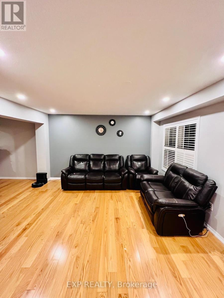 21 Bevington Road, Brampton, Ontario  L7A 0R9 - Photo 5 - W13582068
