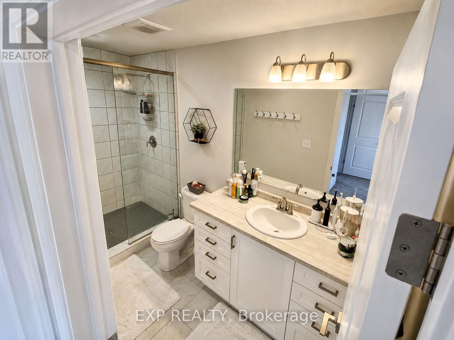77 Hollybrook Trail, Kitchener, Ontario  N2R 0M7 - Photo 33 - X13582070