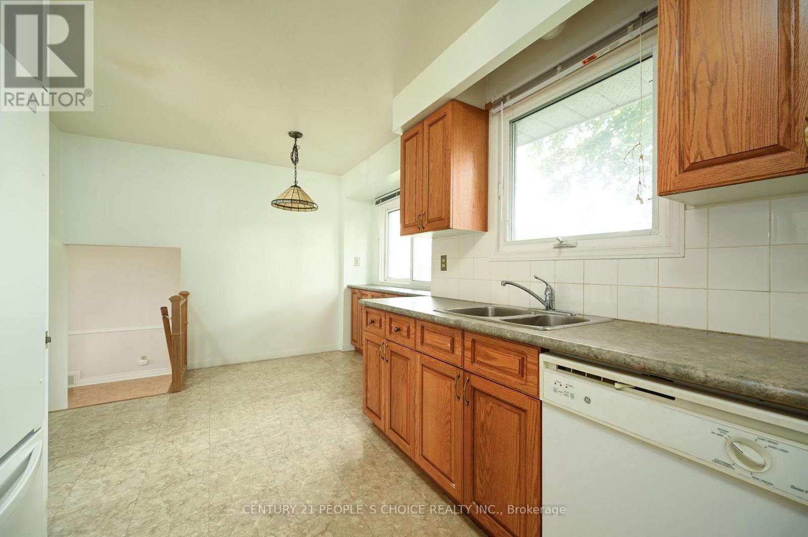 2132 Hixon Street, Oakville, Ontario L6L 1T4 - Photo 12 - W13580488