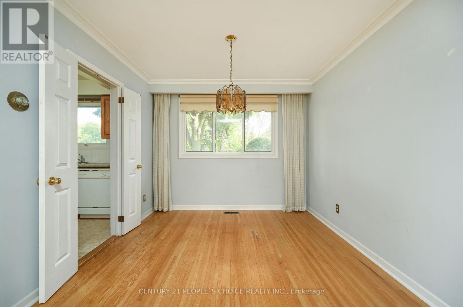 2132 Hixon Street, Oakville, Ontario L6L 1T4 - Photo 9 - W13580488