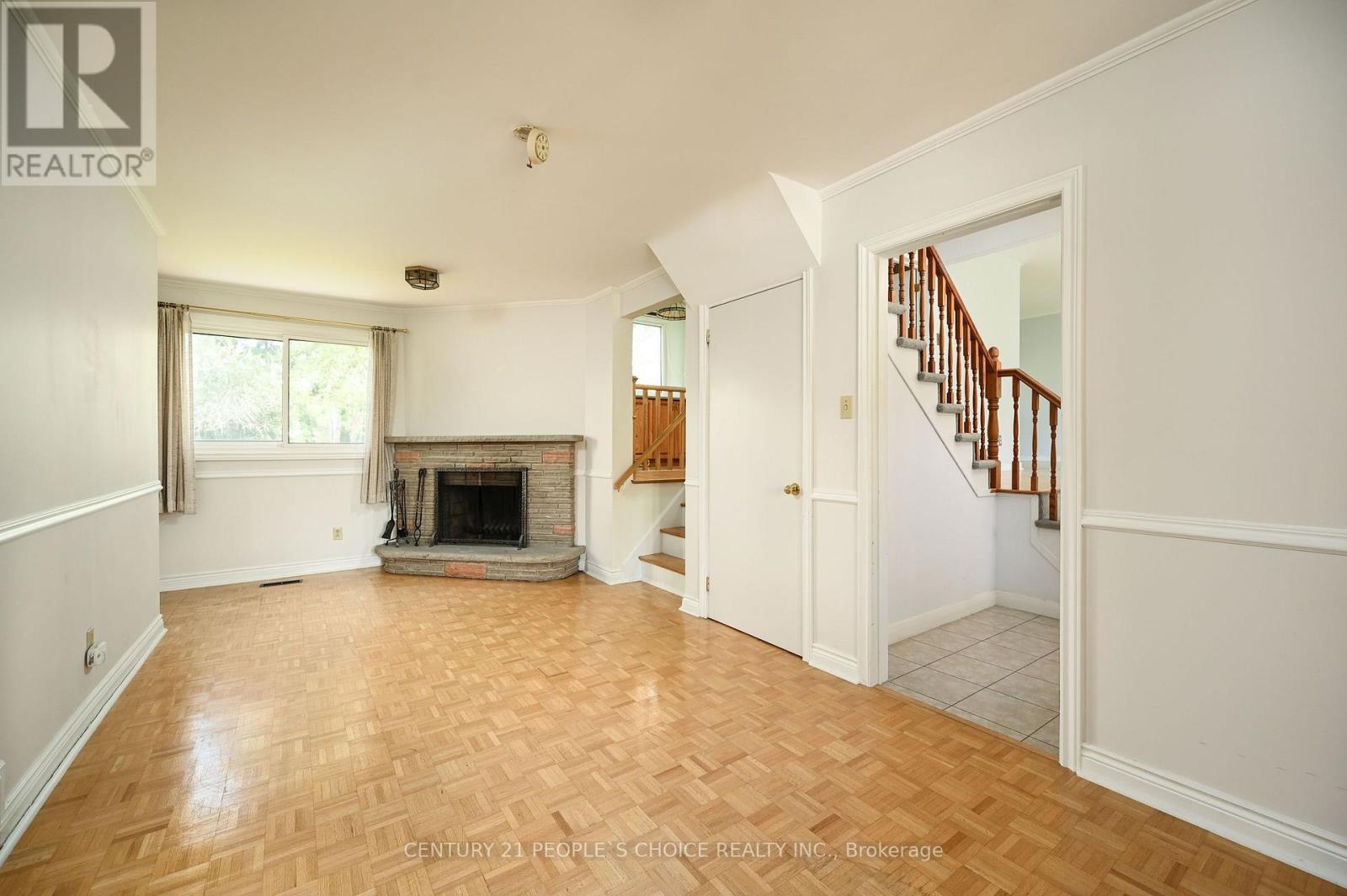 2132 Hixon Street, Oakville, Ontario L6L 1T4 - Photo 5 - W13580488