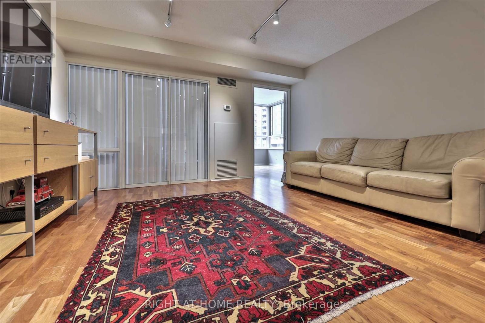 906 - 717 Bay Street, Toronto, Ontario  M5G 2J9 - Photo 6 - C13582078