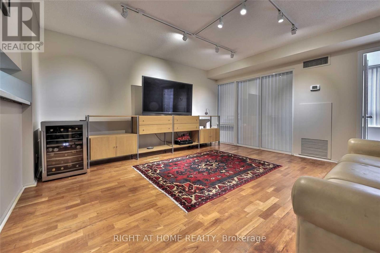 906 - 717 Bay Street, Toronto, Ontario  M5G 2J9 - Photo 7 - C13582078