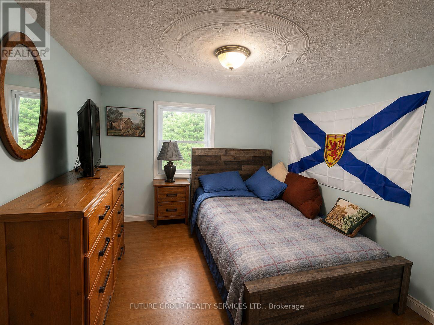 9865 Simcoe Rd 10 Rr 2 Road, Clearview, Ontario  L0M 1N0 - Photo 5 - S13236038