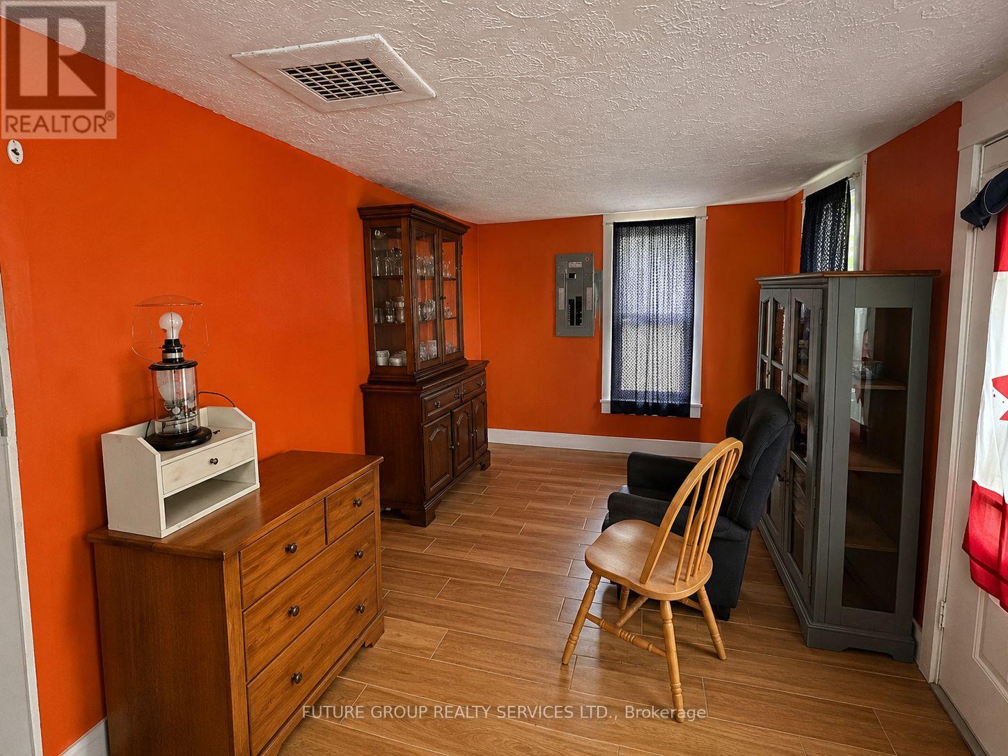 9865 Simcoe Rd 10 Rr 2 Road, Clearview, Ontario  L0M 1N0 - Photo 4 - S13236038