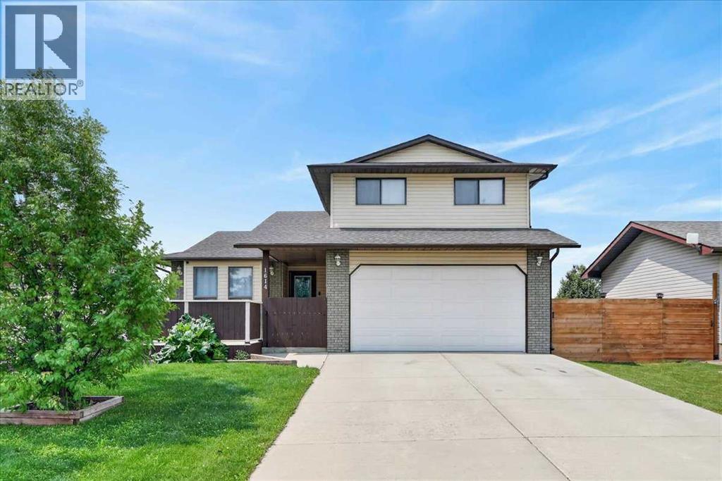1614 Harrison Street, Crossfield