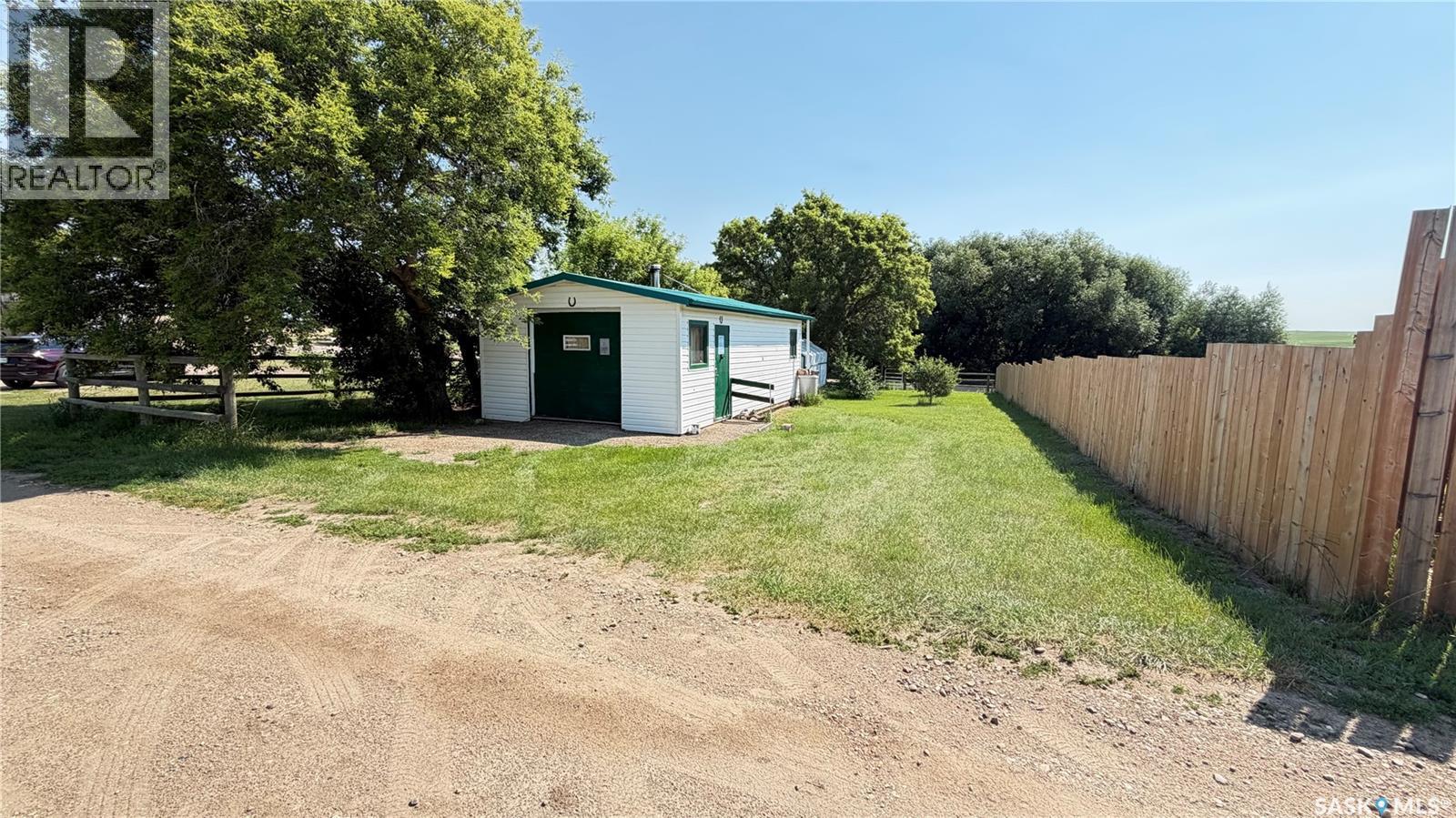 St 24 2nd Street, Tompkins, Saskatchewan  S0N 2S0 - Photo 4 - SK043046