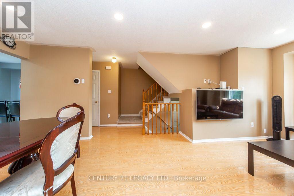 20 Twigg Drive, Ajax, Ontario  L1Z 1G4 - Photo 10 - E13582094