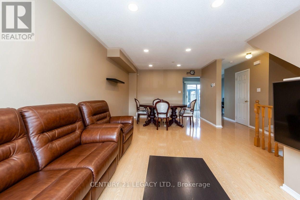 20 Twigg Drive, Ajax, Ontario  L1Z 1G4 - Photo 12 - E13582094