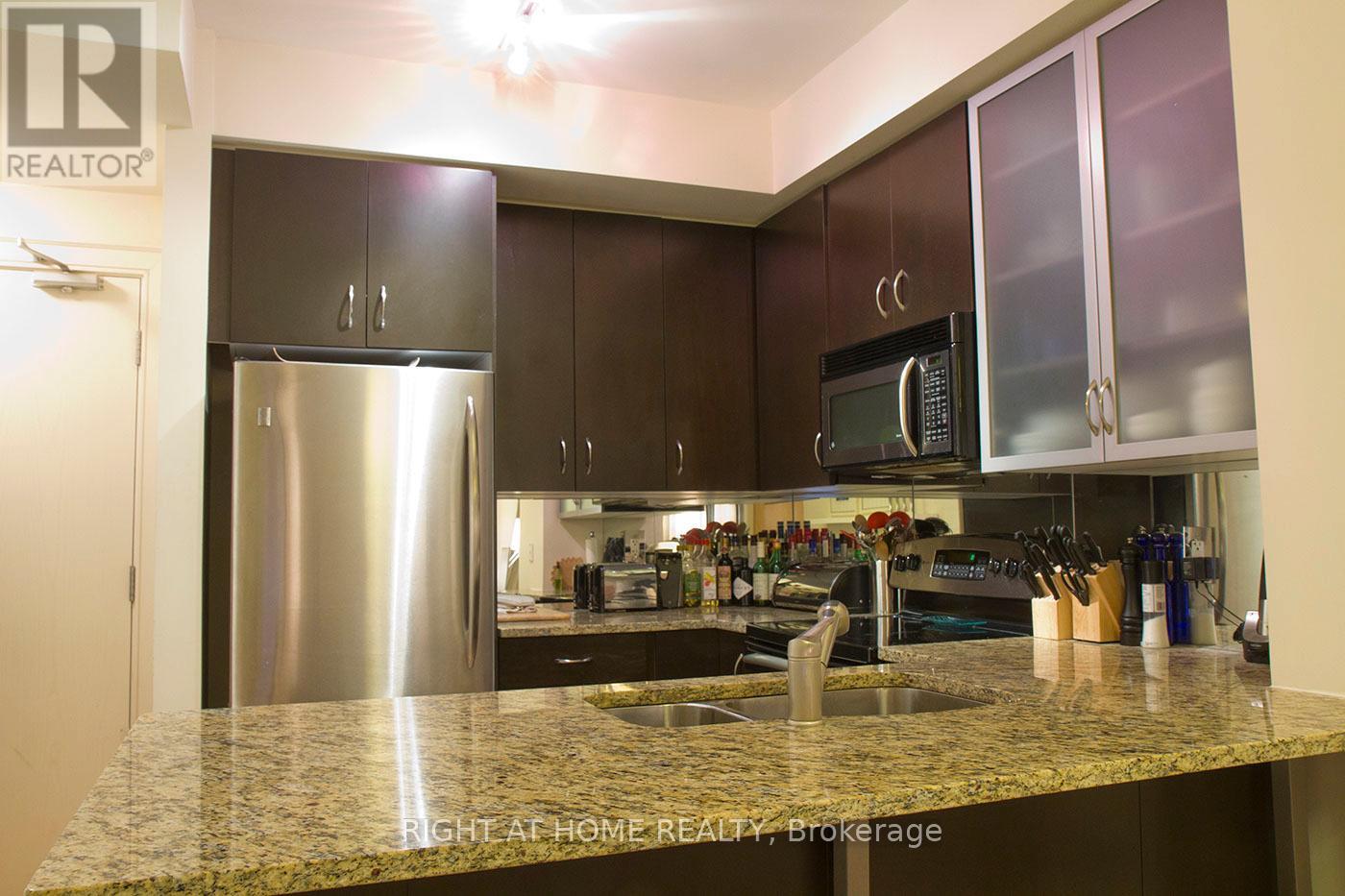 1403 - 438 King Street W, Toronto, Ontario  M5V 3T9 - Photo 7 - C13582102