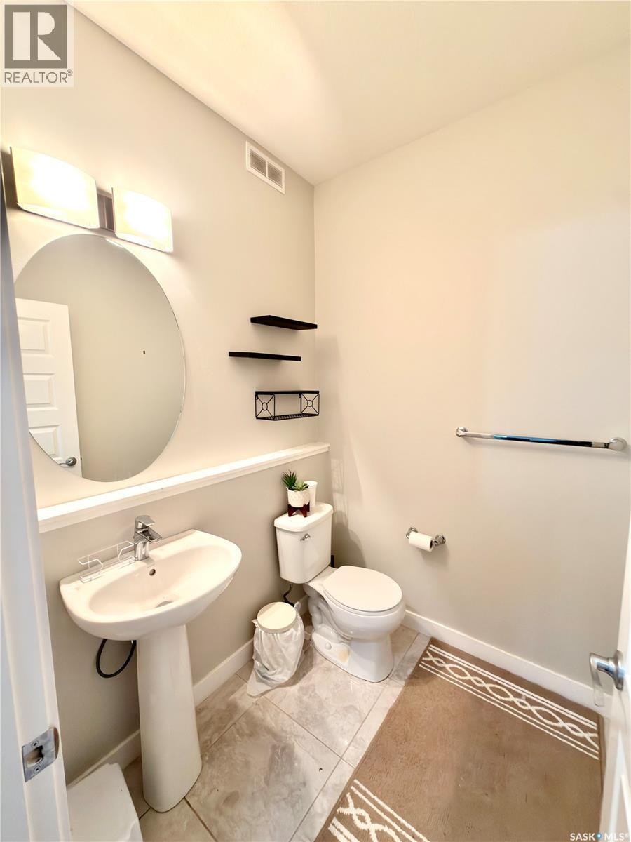 539 Secord Manor, Saskatoon, Saskatchewan  S7V 0M1 - Photo 24 - SK043047