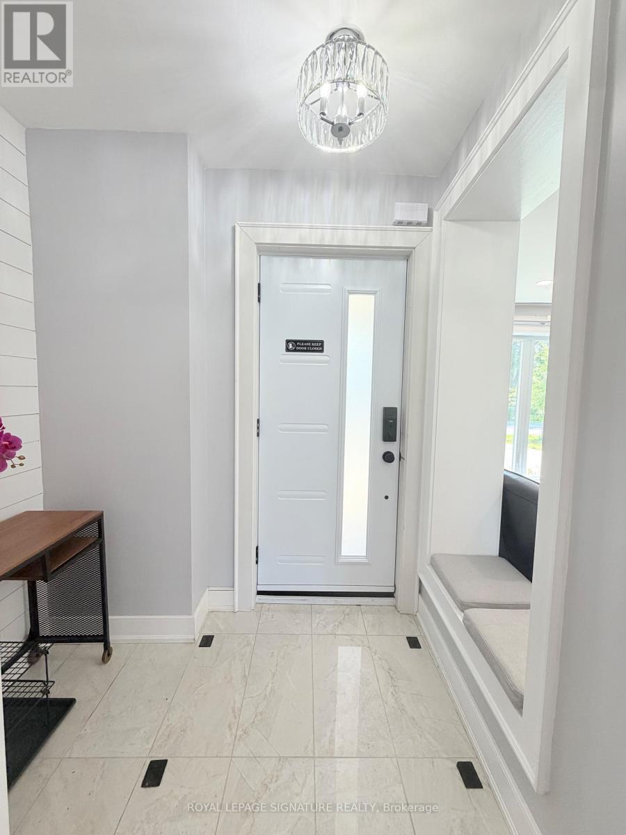104 Great Oak Drive, Toronto, Ontario M9A 1N5 - Photo 3 - W13581770