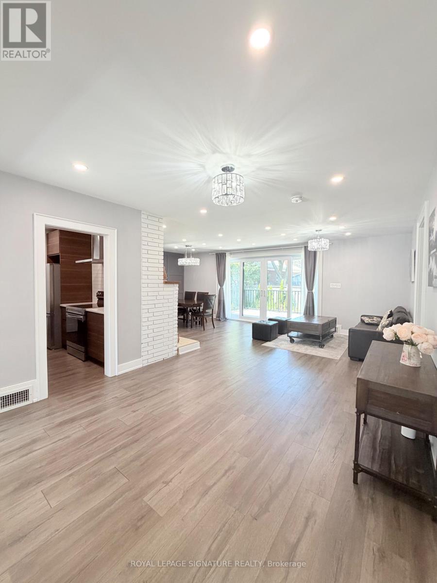 104 Great Oak Drive, Toronto, Ontario M9A 1N5 - Photo 5 - W13581770