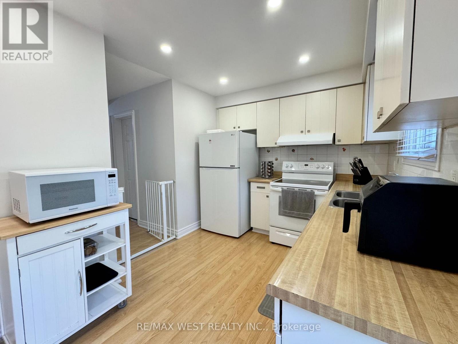 40 Maplehurst Square, Brampton, Ontario L6Z 1J6 - Photo 13 - W13582012