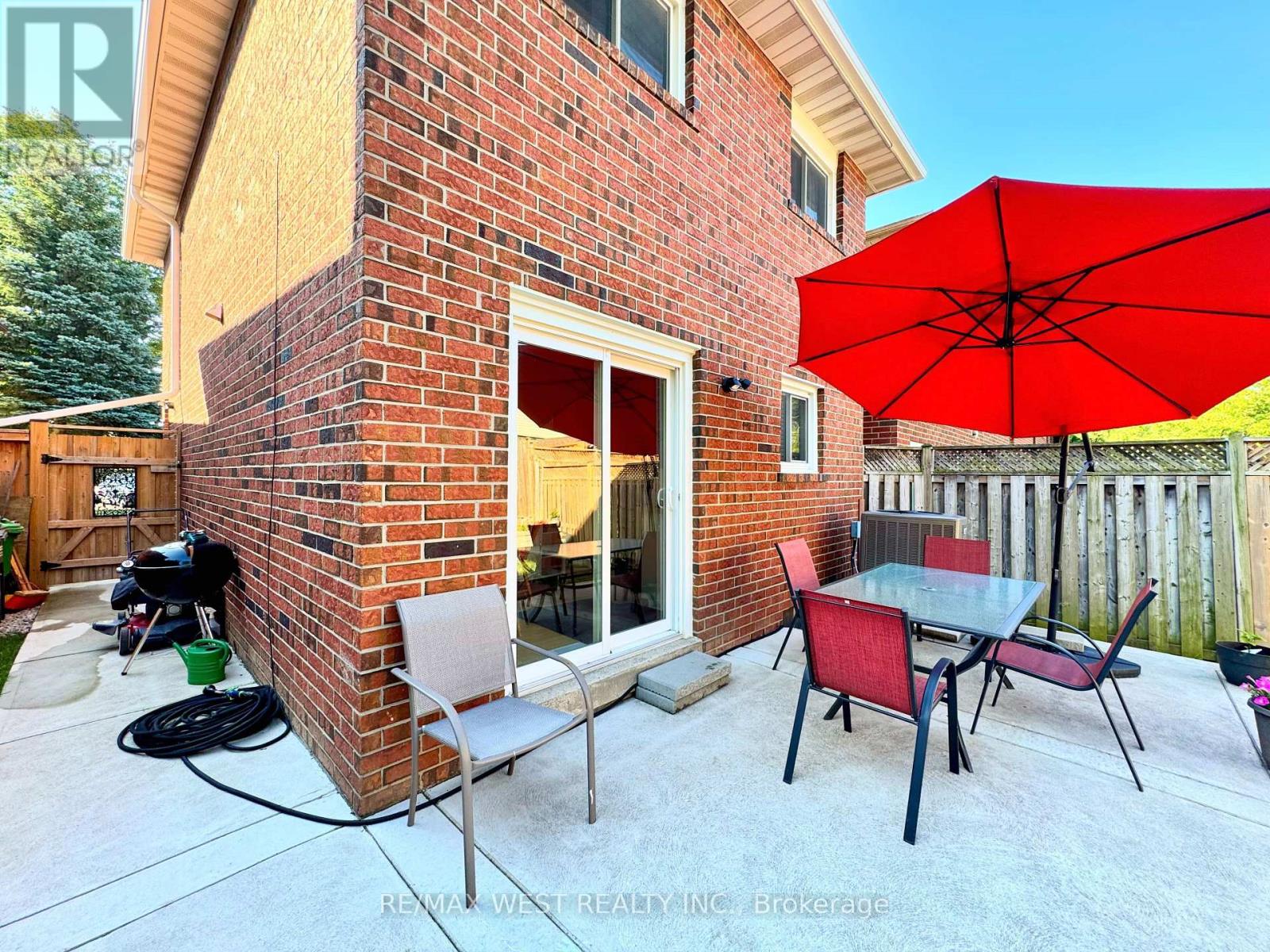 40 Maplehurst Square, Brampton, Ontario L6Z 1J6 - Photo 39 - W13582012