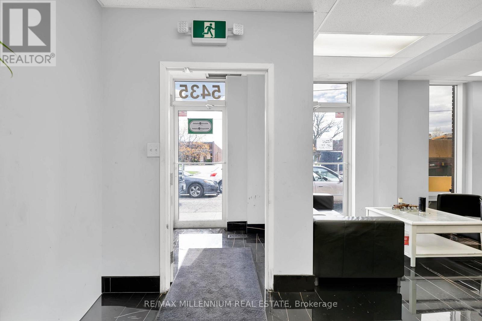 5435 Maingate Drive, Mississauga, Ontario L4W 1G6 - Photo 15 - W13582106