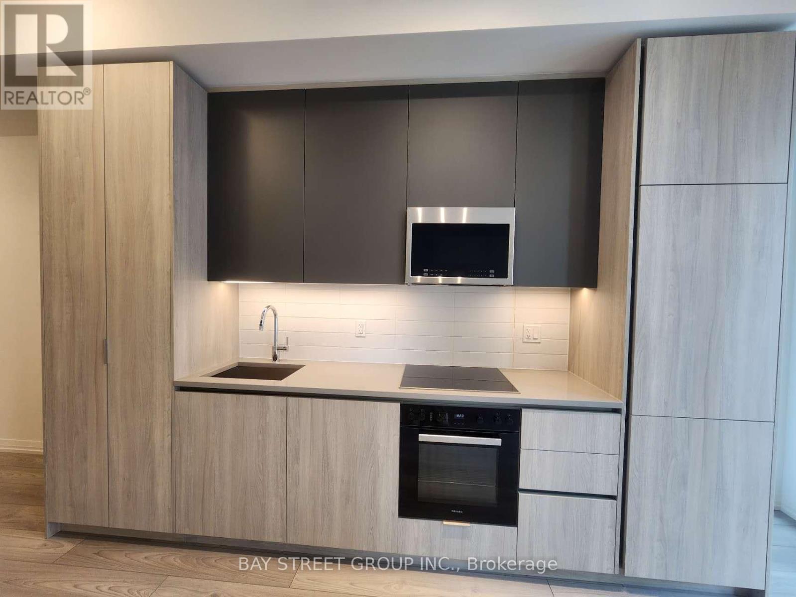 829 - 400 King Street W, Toronto, Ontario M5V 0X8 - Photo 8 - C13582128