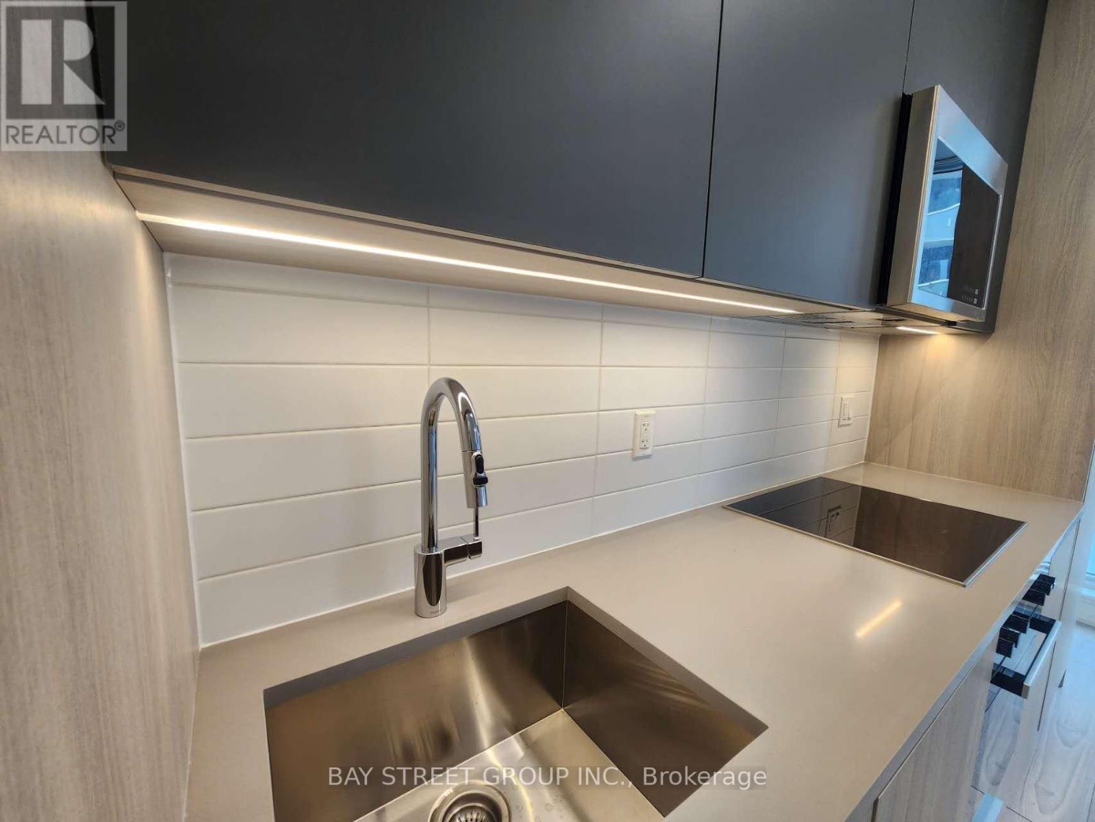 829 - 400 King Street W, Toronto, Ontario M5V 0X8 - Photo 9 - C13582128