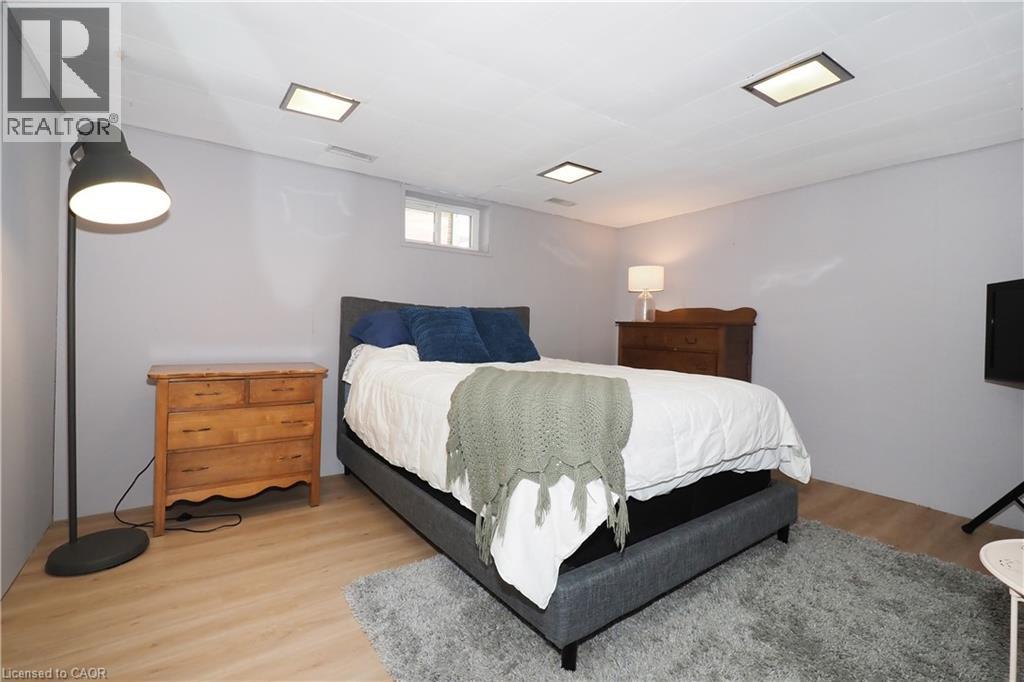 784 Elizabeth Street, Kitchener, Ontario  N2H 6H5 - Photo 32 - 40849286