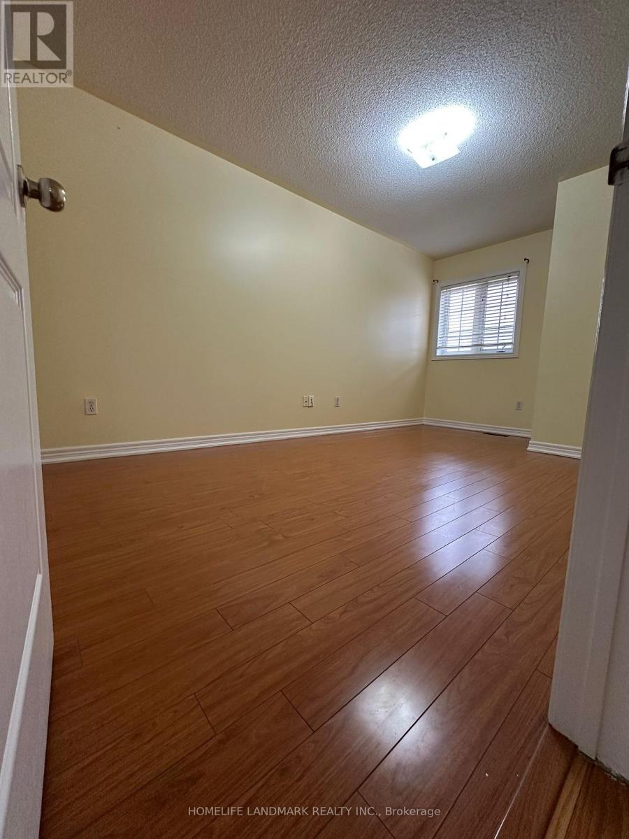 544 Matisse Place, Mississauga, Ontario L5W 1M3 - Photo 16 - W13582124
