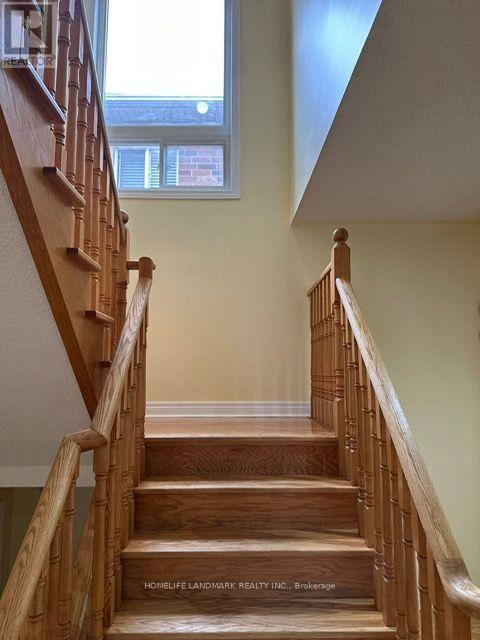 544 Matisse Place, Mississauga, Ontario L5W 1M3 - Photo 9 - W13582124