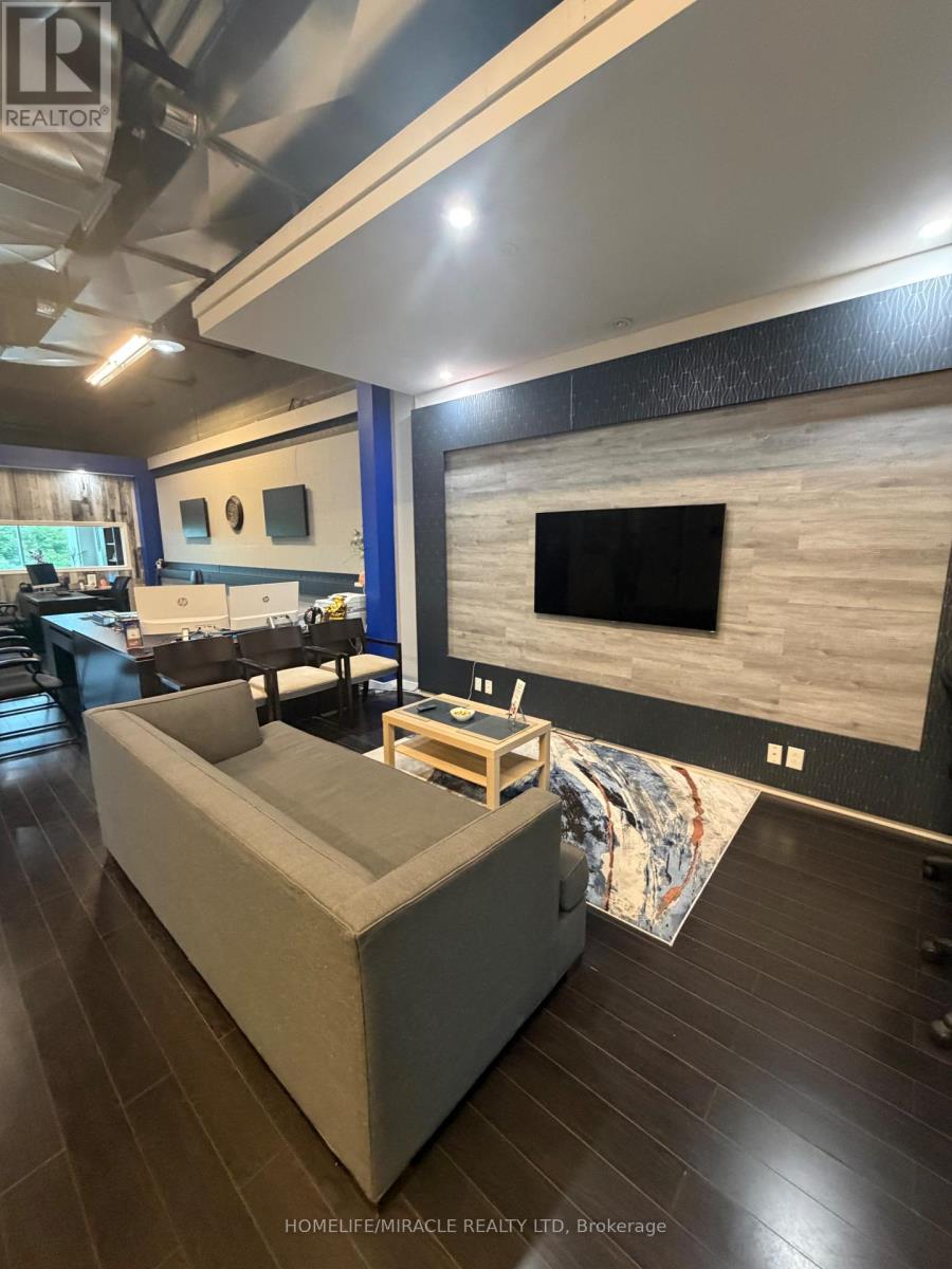 8 Zenway Boulevard, Vaughan, Ontario L4H 0S5 - Photo 2 - N13582140