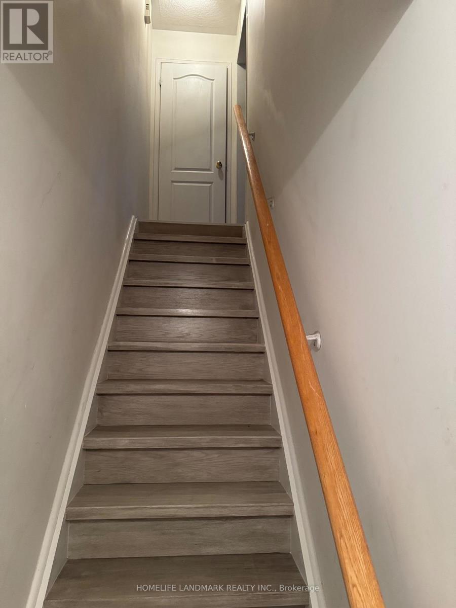 3 Oakmoor Lane, Markham, Ontario L6B 0B3 - Photo 2 - N13581660