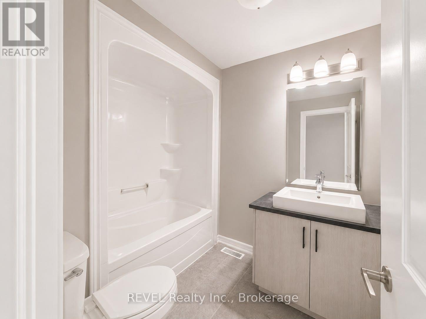 4 Mclaughlin Street, Welland, Ontario L3B 0J8 - Photo 19 - X13581828