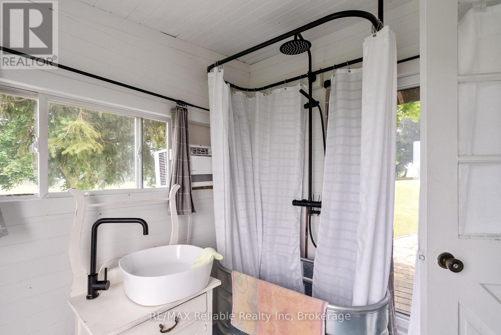 42899 Tile Road, Huron East, Ontario  N0K 1W0 - Photo 40 - X13582152
