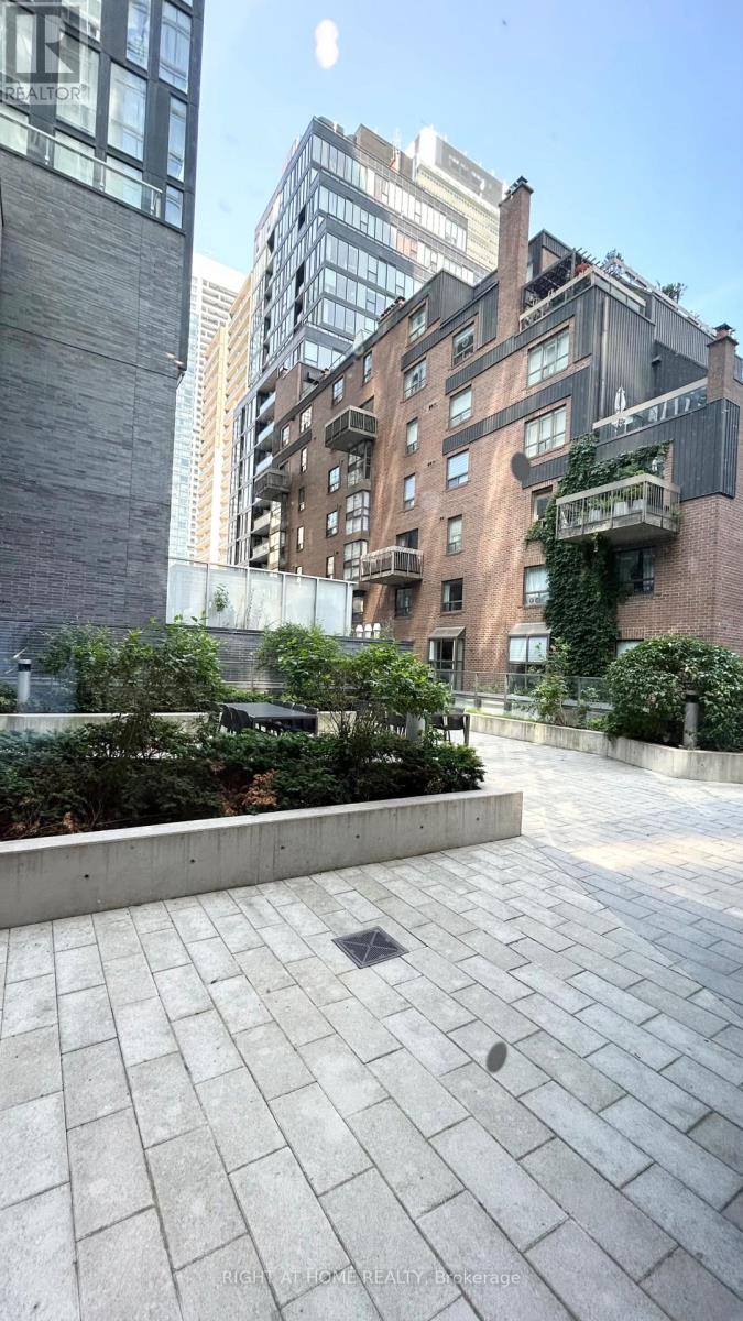 1906 - 50 Wellesley Street E, Toronto, Ontario M4Y 0C8 - Photo 3 - C13579768