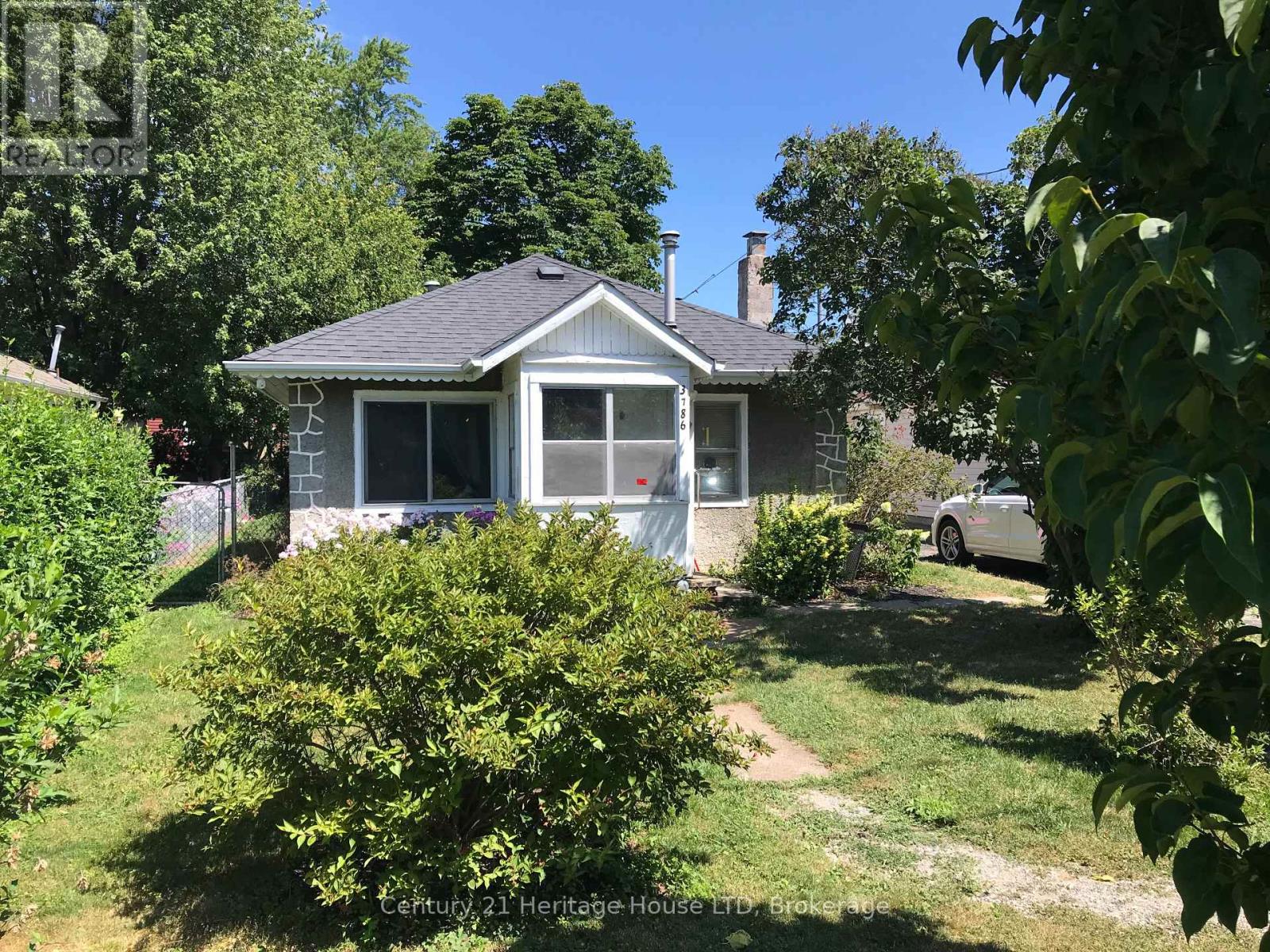 3786 Mathewson Avenue, Fort Erie, Ontario L0S 1B0 - Photo 2 - X13582174