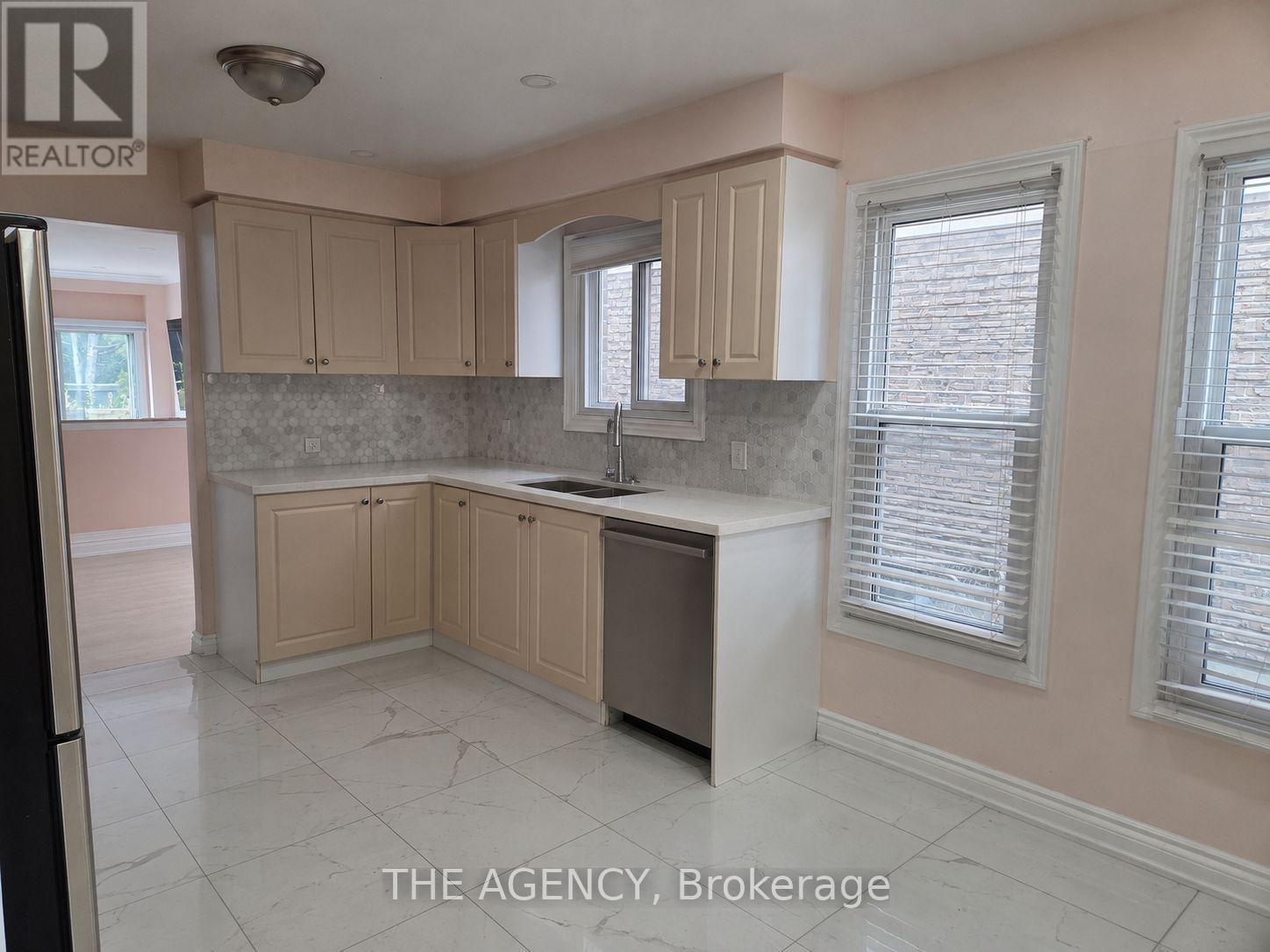 107 Reed Drive, Ajax, Ontario  L1S 6V3 - Photo 3 - E13582182